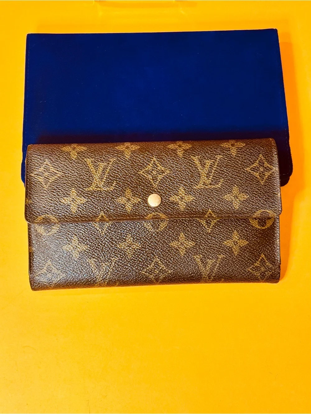Louis Vuitton Monogram Brown trifold Wallet with Chain - Picture 11 of 15